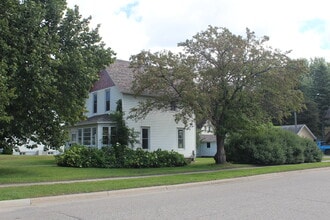 Building Photo - 406 Minnesota Ave E