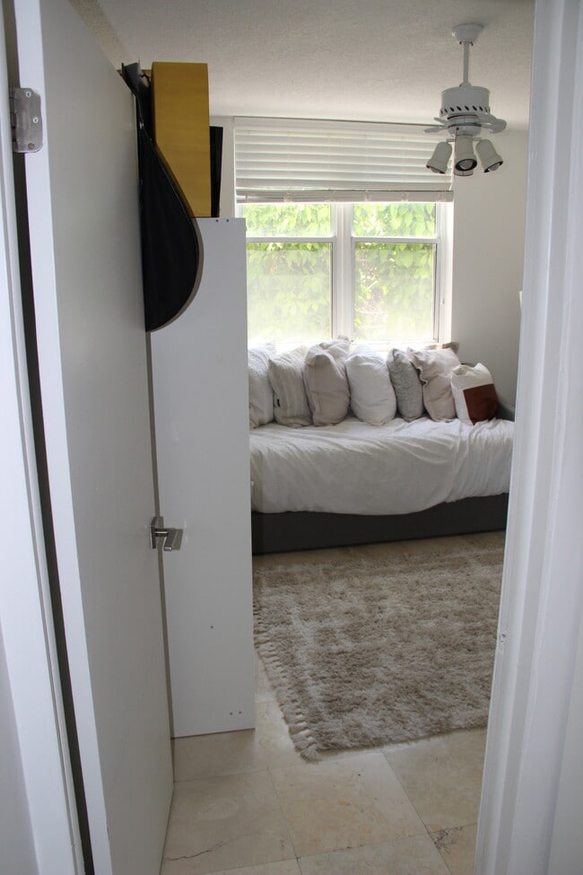 Building Photo - 1834 Brickell Ave