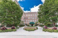 Building Photo - 111 7th St