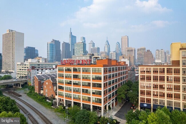 Building Photo - 2429 Locust St