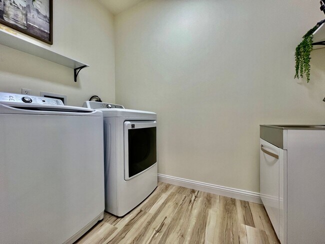 Building Photo - Beautiful NEW Ranch Home with a large deck & games