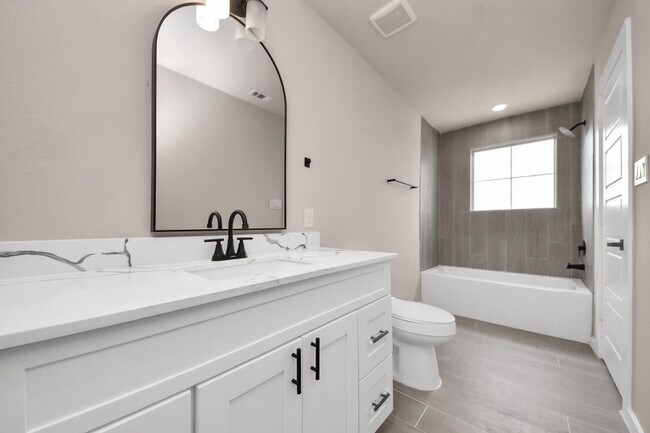 Building Photo - 11141 Rd 5503