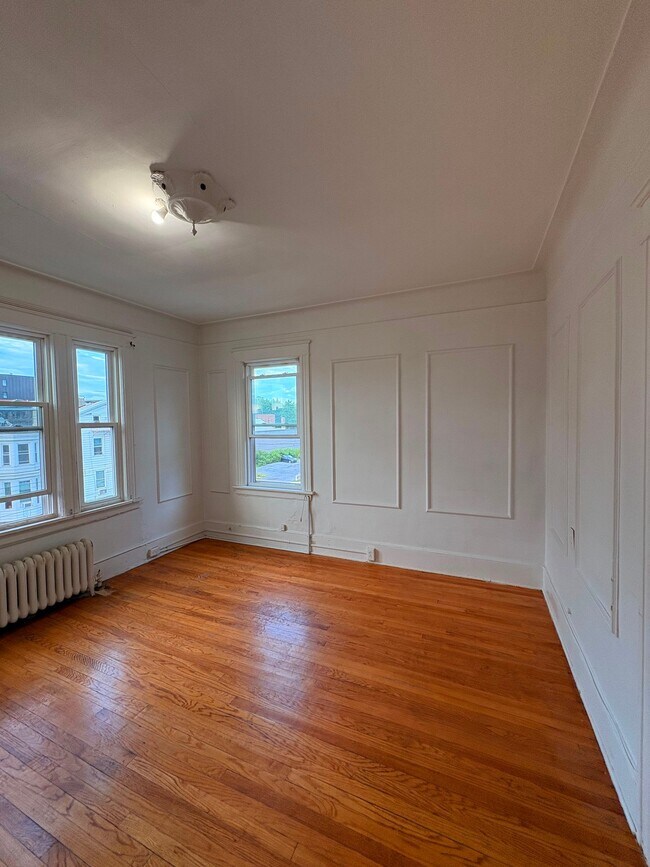 Building Photo - 58 Noxon St