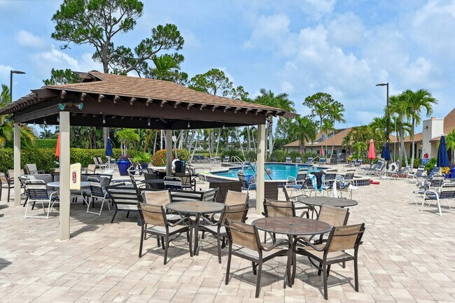 Building Photo - 432 Teryl Rd