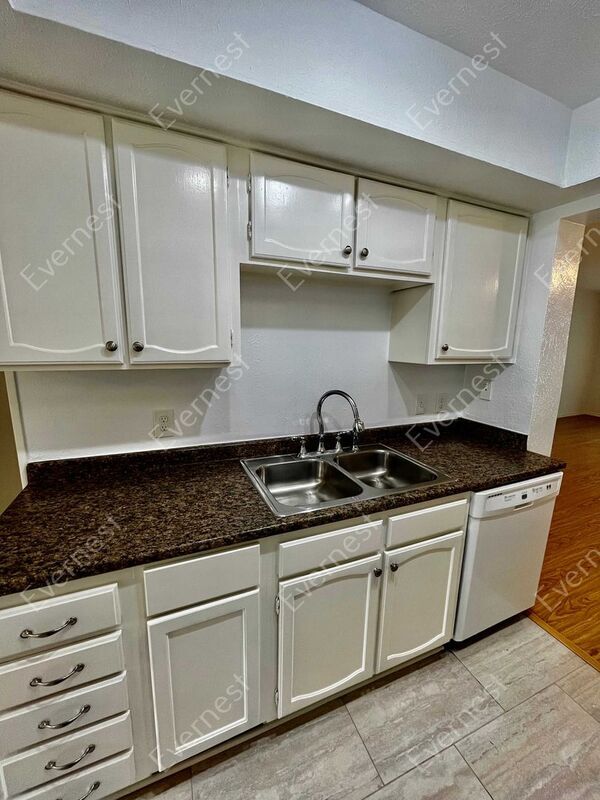 Building Photo - 4573 N O'Connor Rd