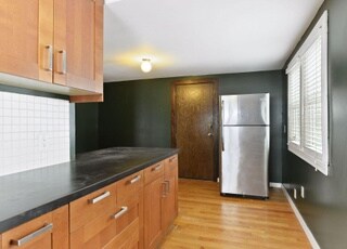 Building Photo - 892 Margaret St