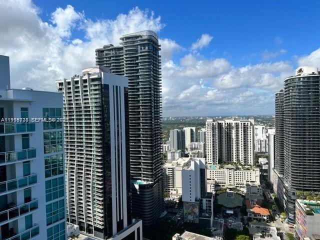 Building Photo - 950 Brickell Bay Dr