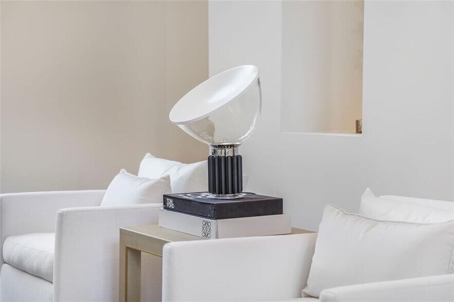 Building Photo - 1736 Cox Rd