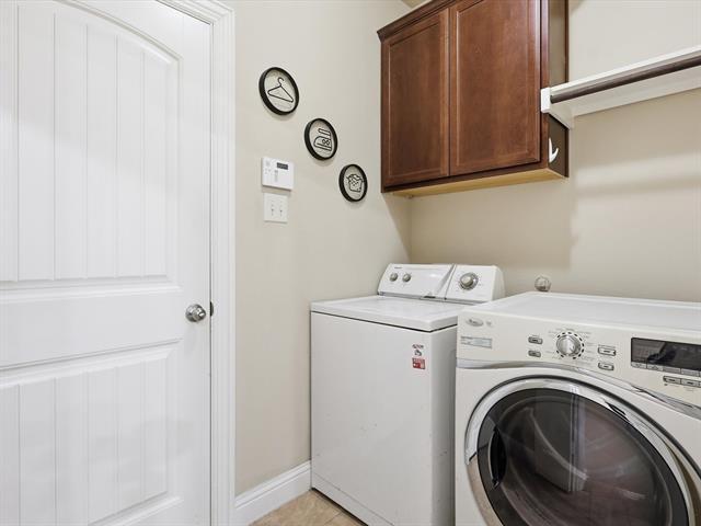 Building Photo - 609 Racine Dr