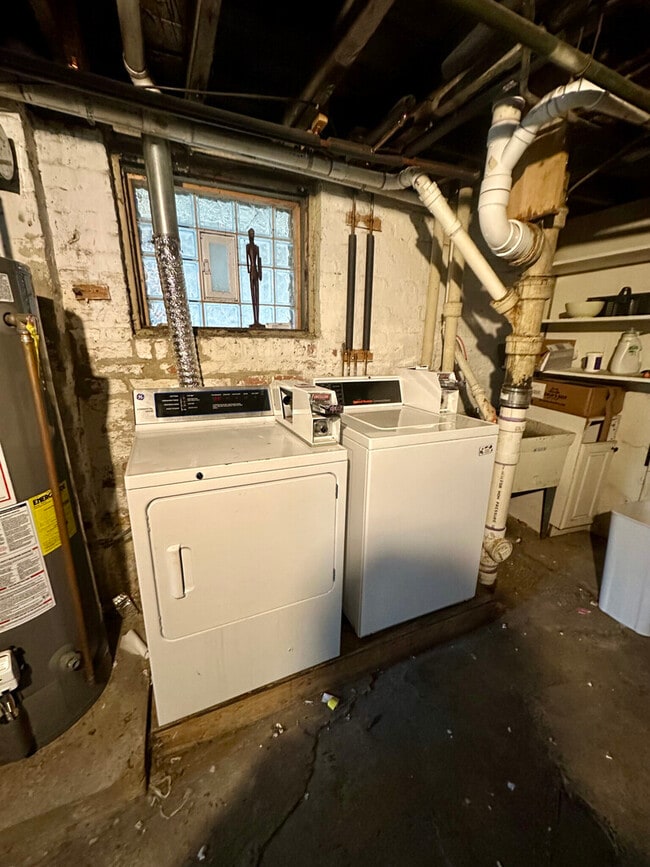 Building Photo - 1501 W Highland Ave