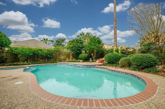 Building Photo - 24706 Mather Dr