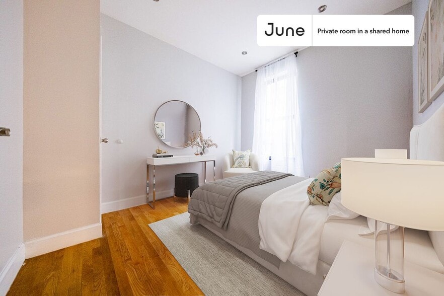 Primary Photo - Private bedroom in 3 bed/1 bath Home