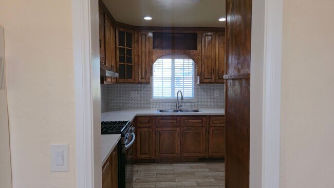 Building Photo - 2-Bedroom Single-Family Home in Pacoima – Large Fenced Yard & Garage