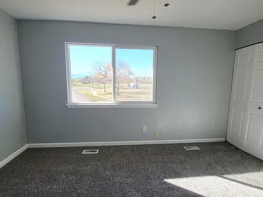 Building Photo - 2341 Shawnee Dr