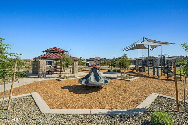 Building Photo - 16006 W Cottontail Ln
