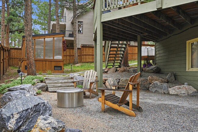 Building Photo - 29972 Troutdale Ridge Rd