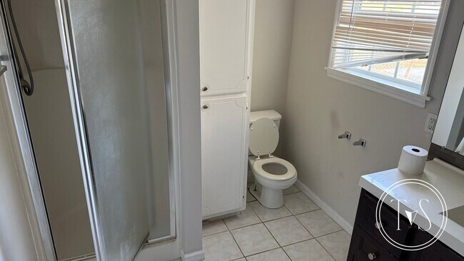 Building Photo - WINTER MOVE-IN SPECIAL: 50% OFF 1st FULL MONTH OF RENT** (**see description for details)