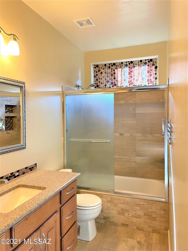 Building Photo - 5579 W Dove Loft Dr