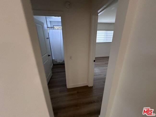 Building Photo - 314 S Clark Dr