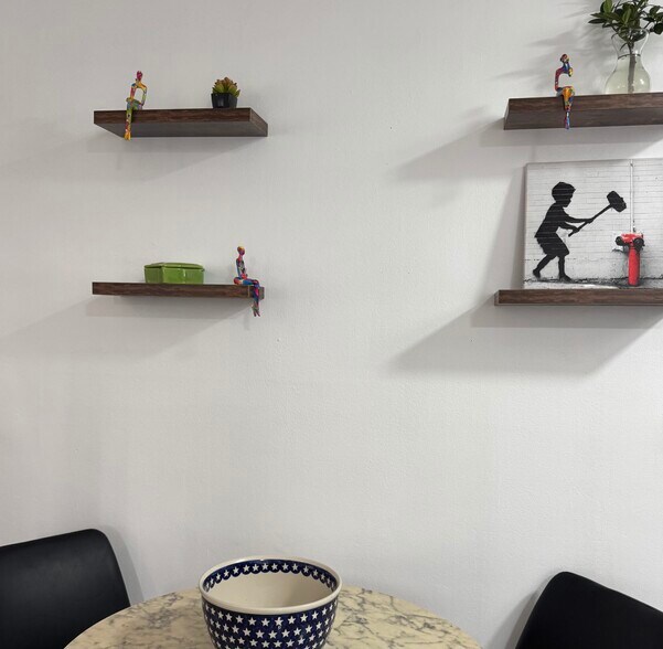 Building Photo - 1214 NE 5th Ter