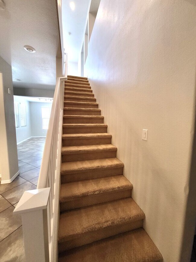 Building Photo - Guard Gated, Community Pool, Club House an...