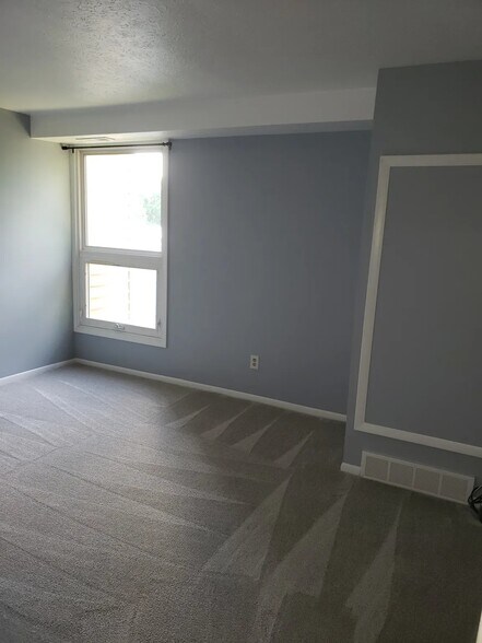 Building Photo - 1675 Cedarwood Dr