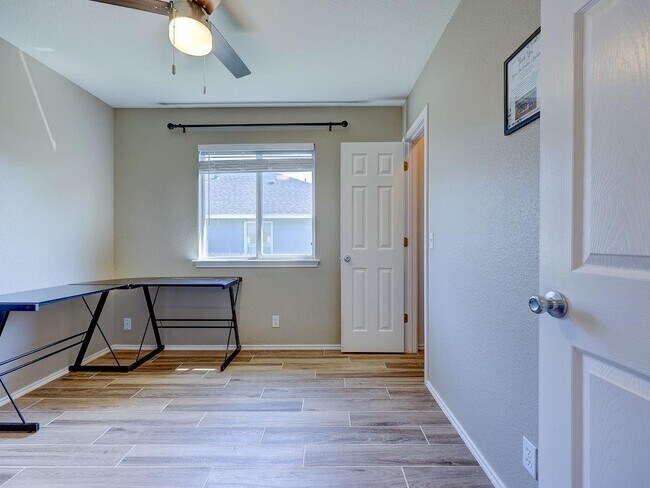 Building Photo - 148 Sapphire Lake Dr