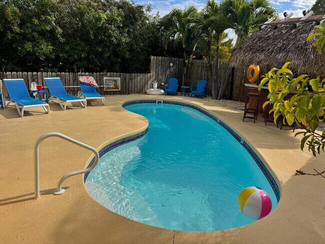 Building Photo - 309 Calz. de Bougainvillea