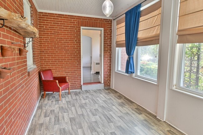 Building Photo - Beautiful Single Family in Bellevue Park