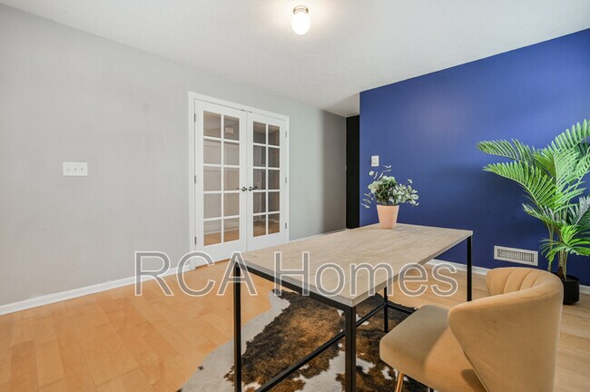 Building Photo - 8189 Admirals Landing Pl
