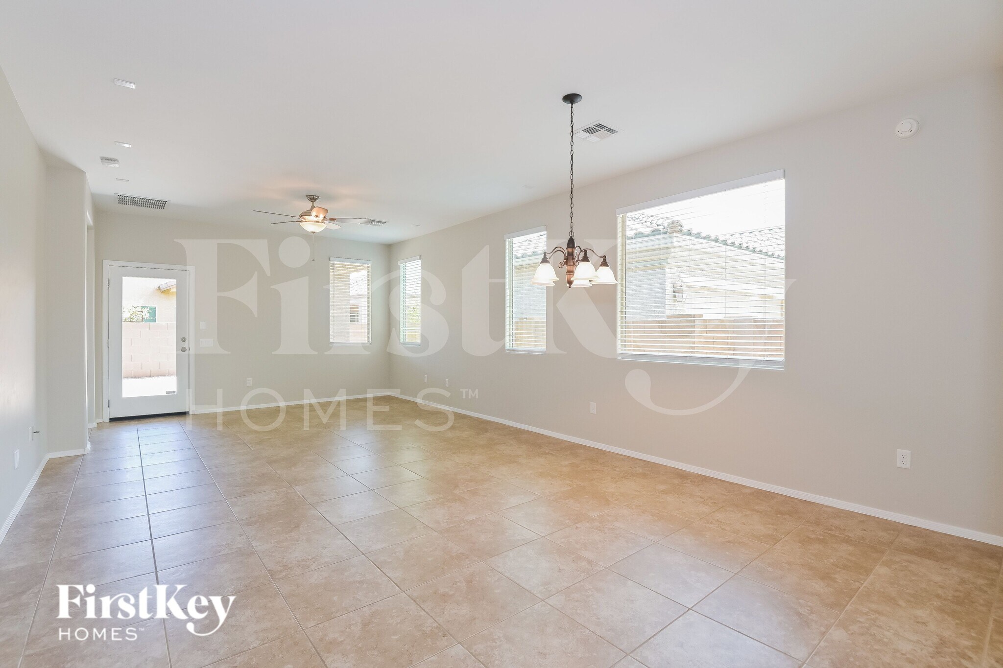 Building Photo - 10704 E Sanctuary Ridge Ln