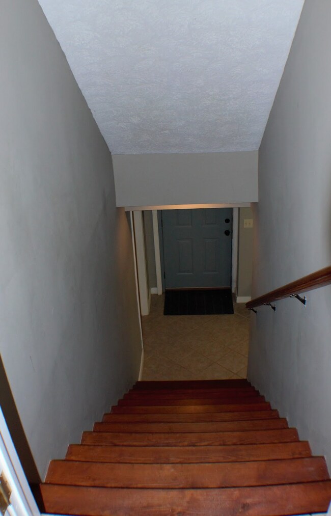 Building Photo - "Charming 3-Bed Retreat with Finished Basement & Fireplace in Scenic Mills River!" Furnished