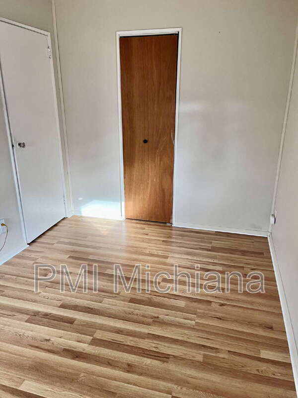 Building Photo - 519 Grand Blvd