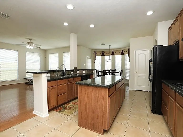 Building Photo - 6523 Trenton Lake Ln