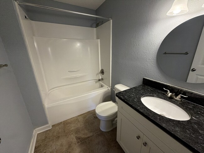 Building Photo - 25 W Sunset Rd