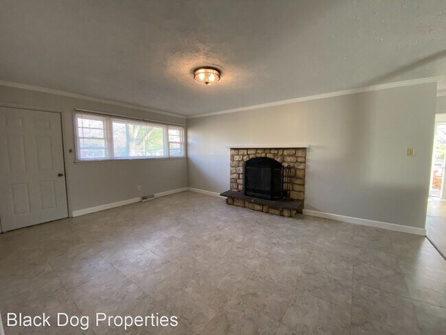 Building Photo - 4 br, 1 bath House - 1721 Kenmar Drive