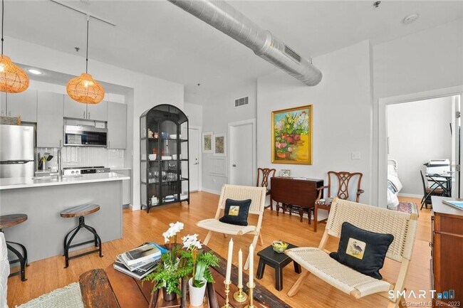 Building Photo - 881 Lafayette Blvd