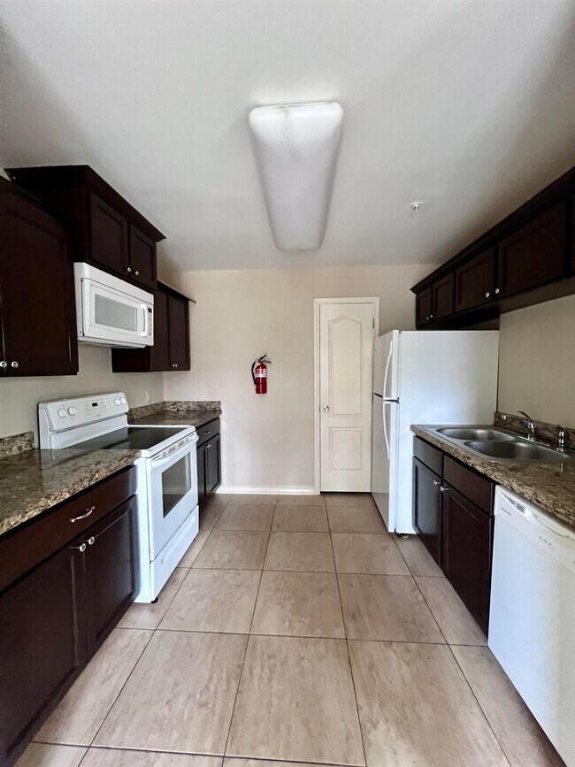 Building Photo - 408 Shiloh Dr