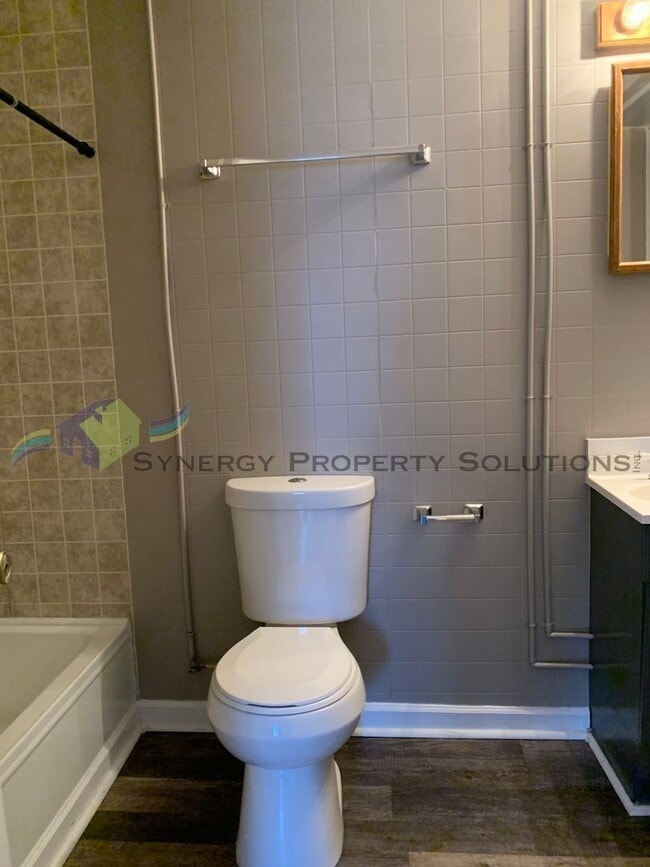 Building Photo - Madison Rental