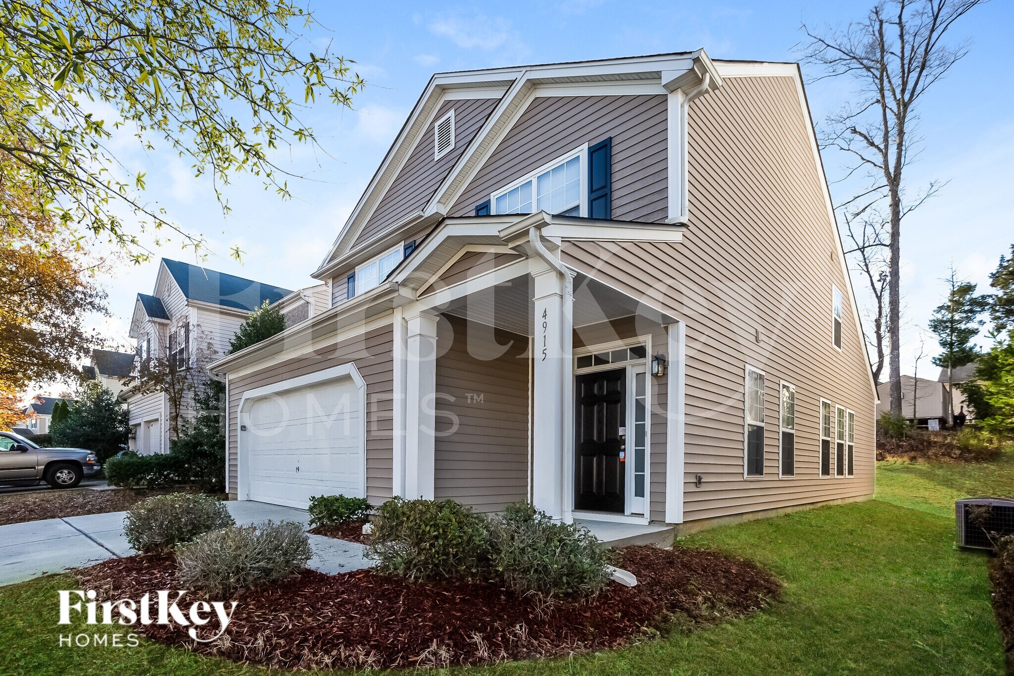 Building Photo - 4915 Abercromby St