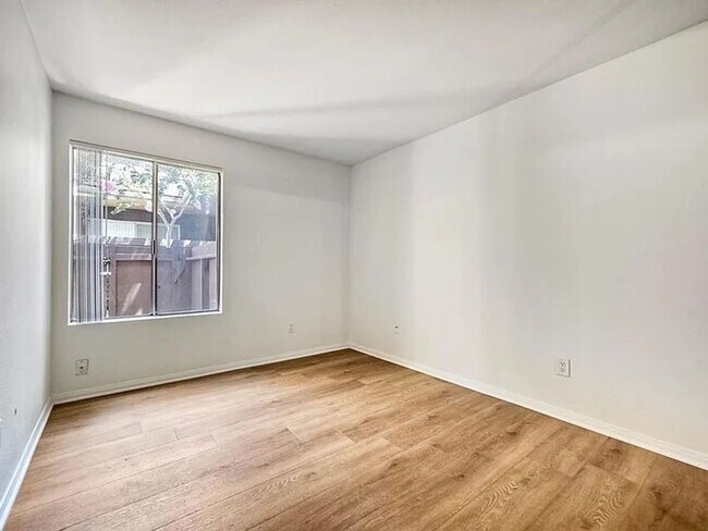 Building Photo - ***Move In Special** Allure Condo in Serra Mesa 2 Bedroom