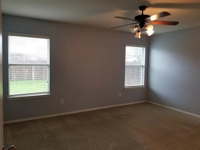 Building Photo - 3925 Polar Brook Dr