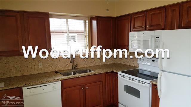 Building Photo - 4665 Field St