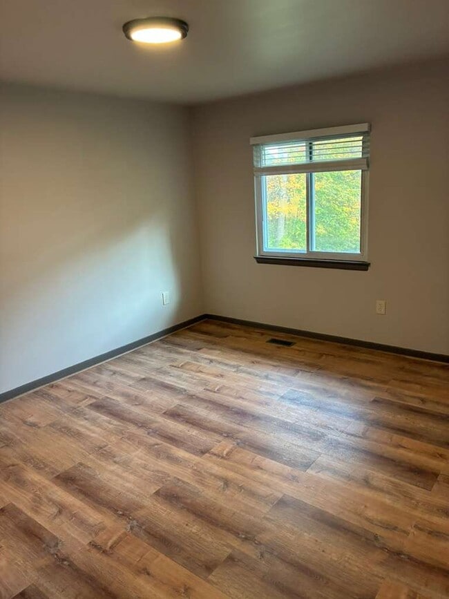 Building Photo - 1131 Marcy Ave