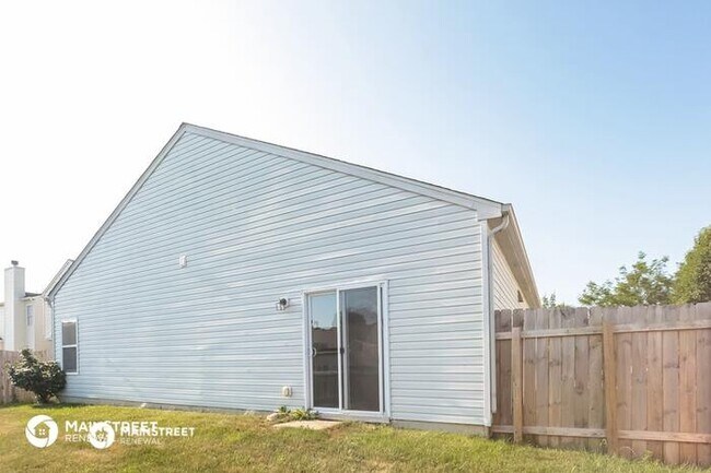 Building Photo - 12604 Buck Run Dr, Noblesville, IN 46060