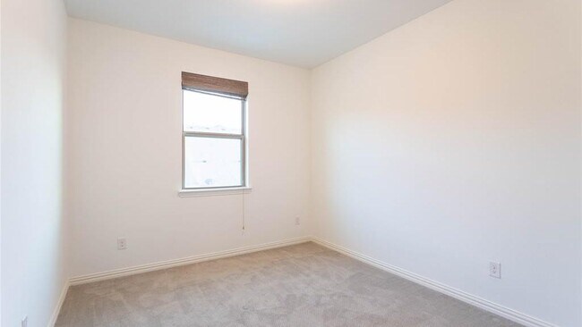 Building Photo - 7209 Huckleberry Dr