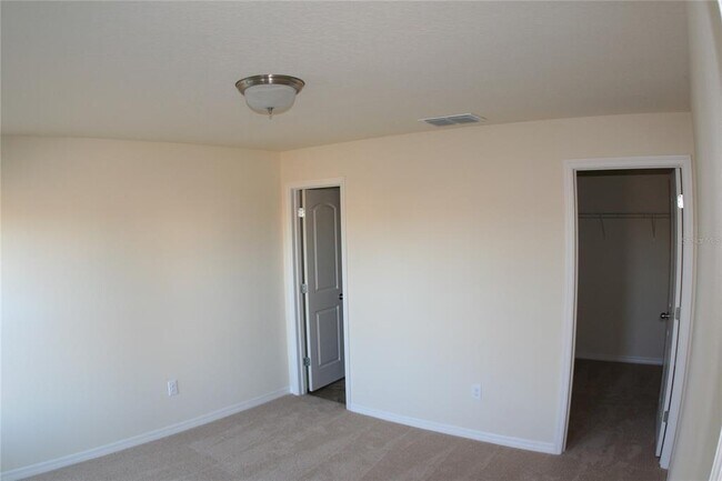 Building Photo - 4362 High Ridge Ave