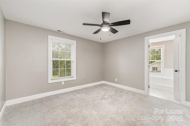 Building Photo - 1164 Bradford Mountain Rd