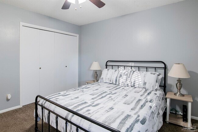 Building Photo - 3307 Kingswood Ct