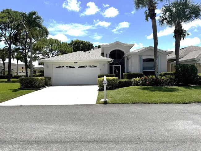 Building Photo - 582 Montevina Dr